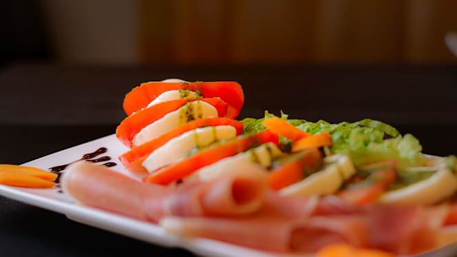 Leve Leve Tapas Bar - 2