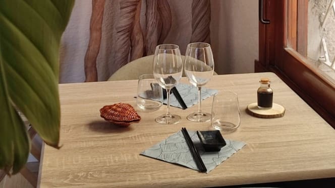 NOY Restaurant - 8