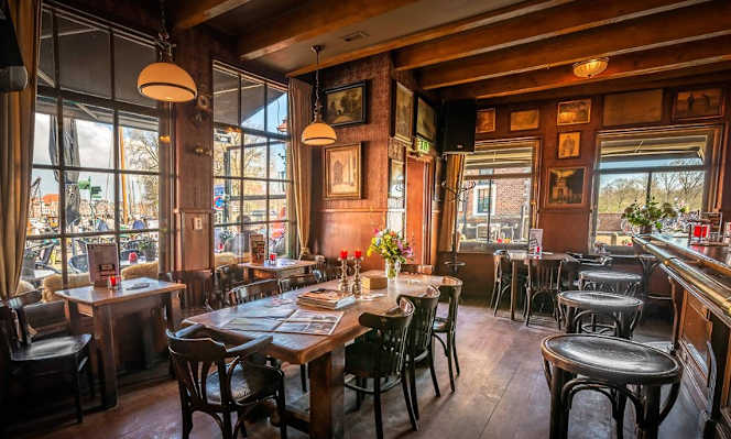 Cafe de Volendammer - 2