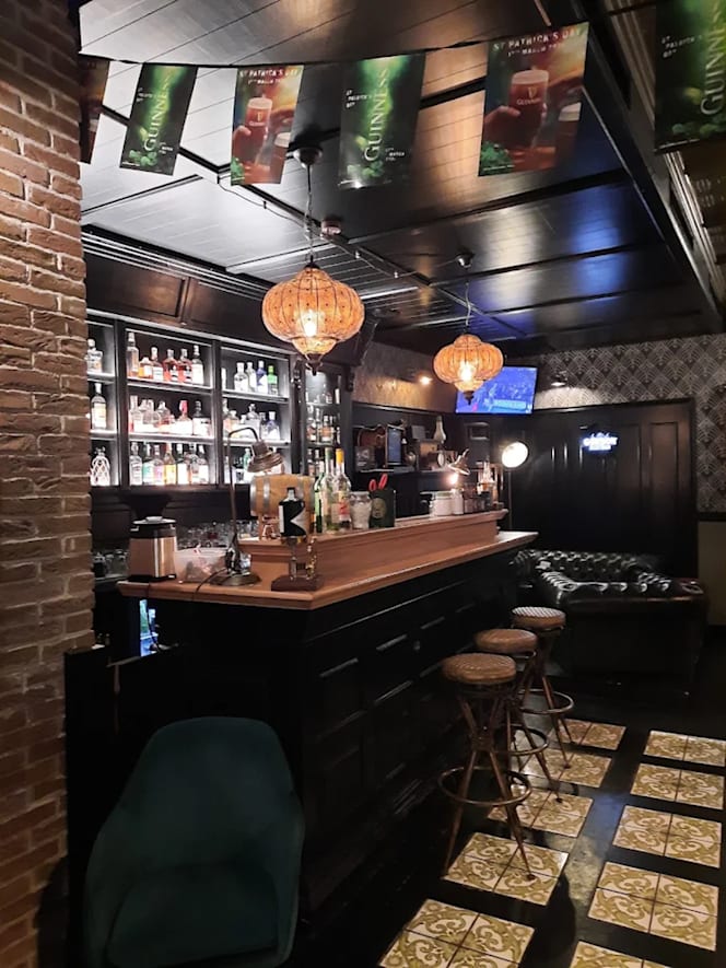 La Tana Public House - 1