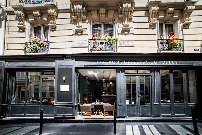 LES POULETTES BATIGNOLLES - Paris - 1