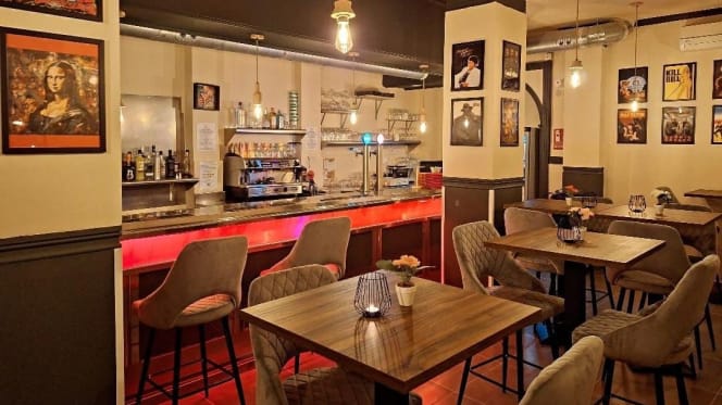 La Calleja - Bar & Bistro - 8