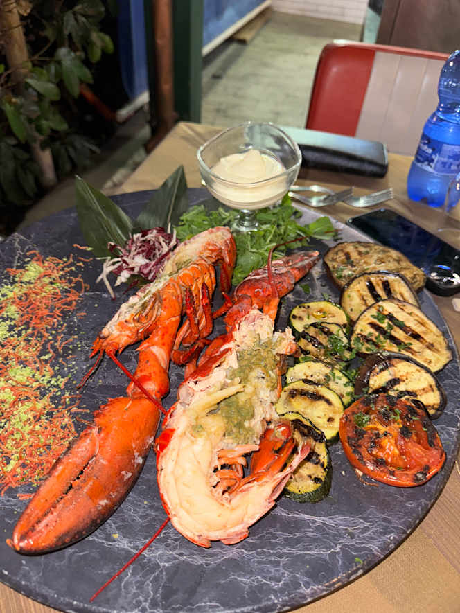 Rodeo Drive Restaurant - 7