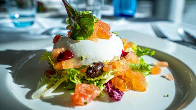 abba mia Restaurant by abba Huesca Hotel - 3