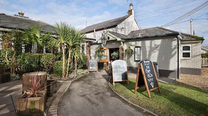 Horns Inn Ferndown - 3