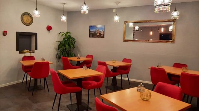 Café Restaurant Mezzés.ch - 4