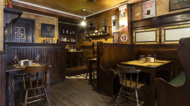 Harrison's Pub - 6