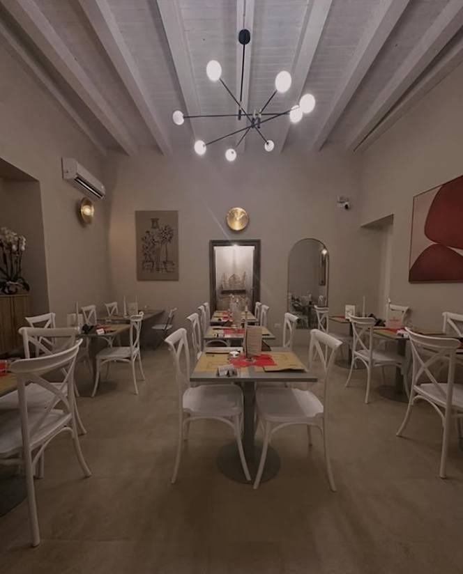 Agliastro Pizzeria di Quartiere Noto - 8