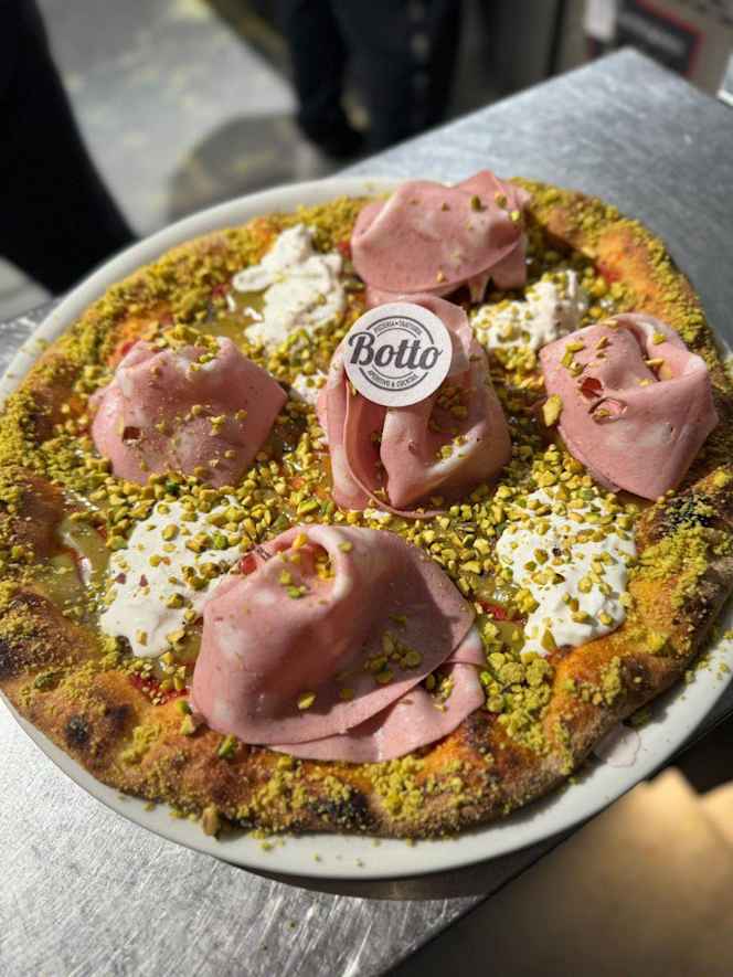 Botto Pizzeria Trattoria - 9