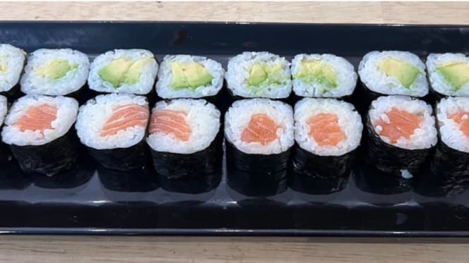 Kanikama Sushi - 5