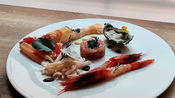 Essenza Restaurant - 9