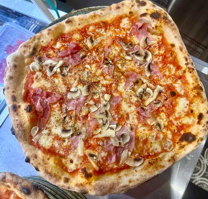 Pizza Napoles Vienna - 5