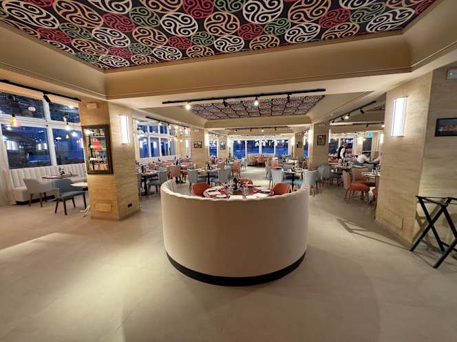 Almaris Restaurant - 1