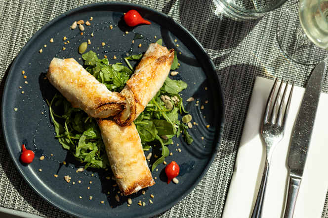 Kitchen & Bar At Courtyard - 4