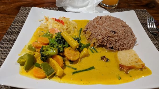 Comie's Caribbean Grill - 6