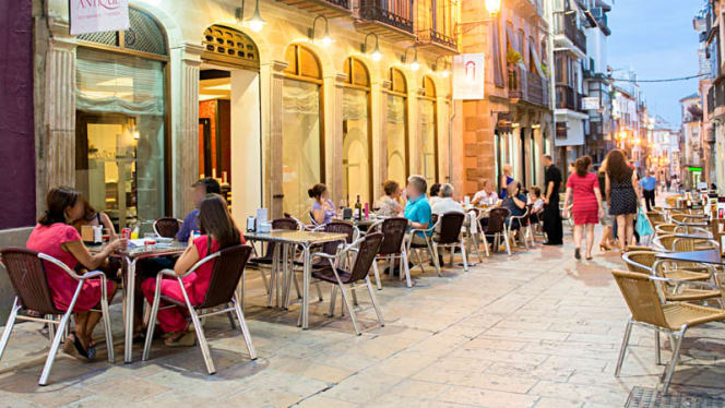 Antique Restaurante y Tapas - 0