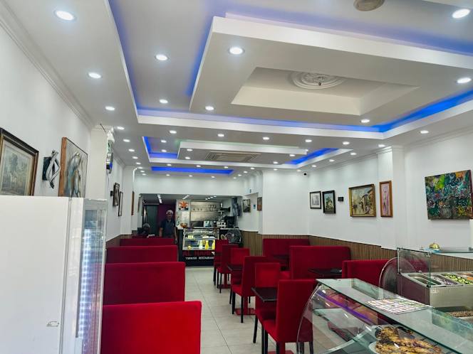 Al Hamra Turkish Restaurant - 9