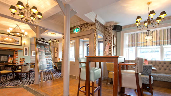 Kings Arms Caerphilly - 5