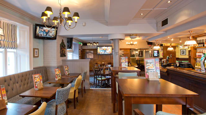 Kings Arms Caerphilly - 7