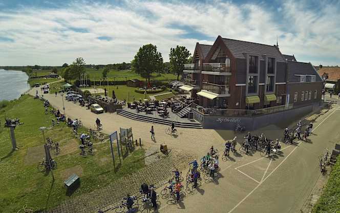 Bij Christoffel (Maashotel) - 1