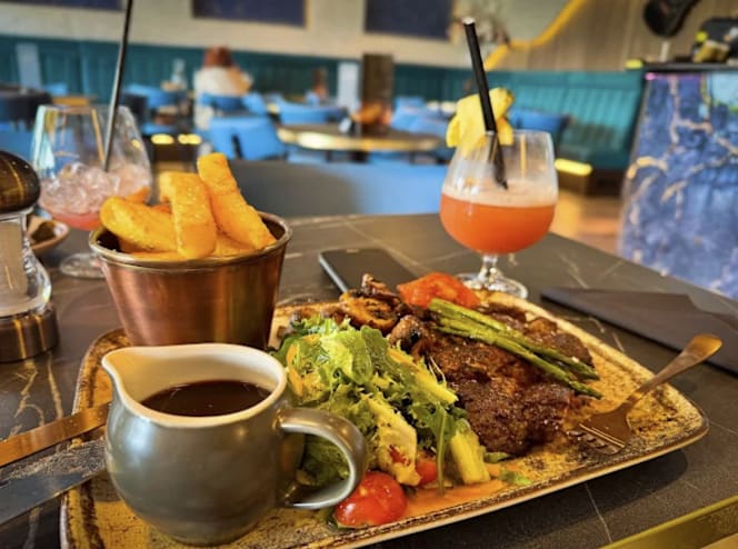 Antilia Bistro Bar - 6