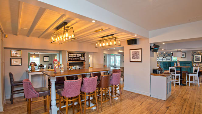 Lawnswood Stourbridge - 5