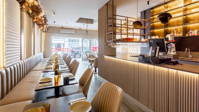 Beirut  Knightsbridge Restaurant - 8