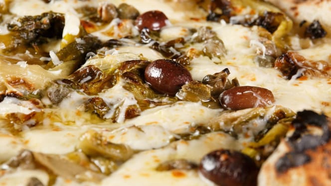 Johnny Take Uè – Pizzeria d'Eccellenza Napoletana - 5