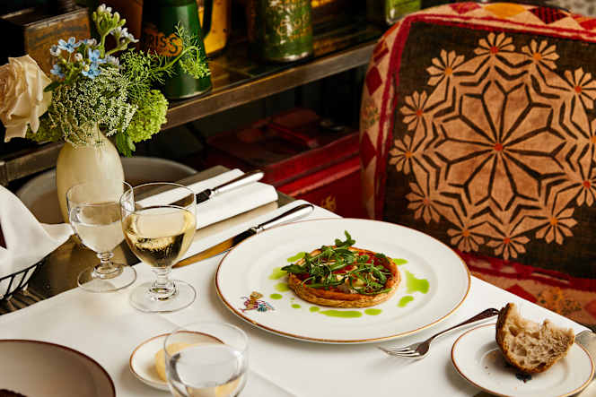 Refuel Bar & Restaurant - 3