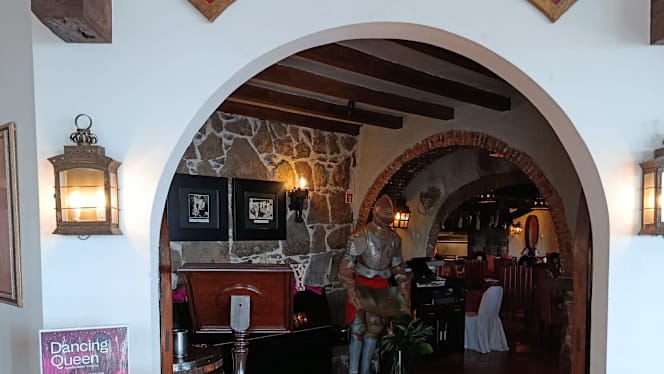 Taverna Grill - 3