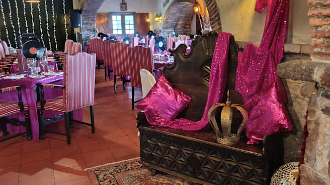 Taverna Grill - 2