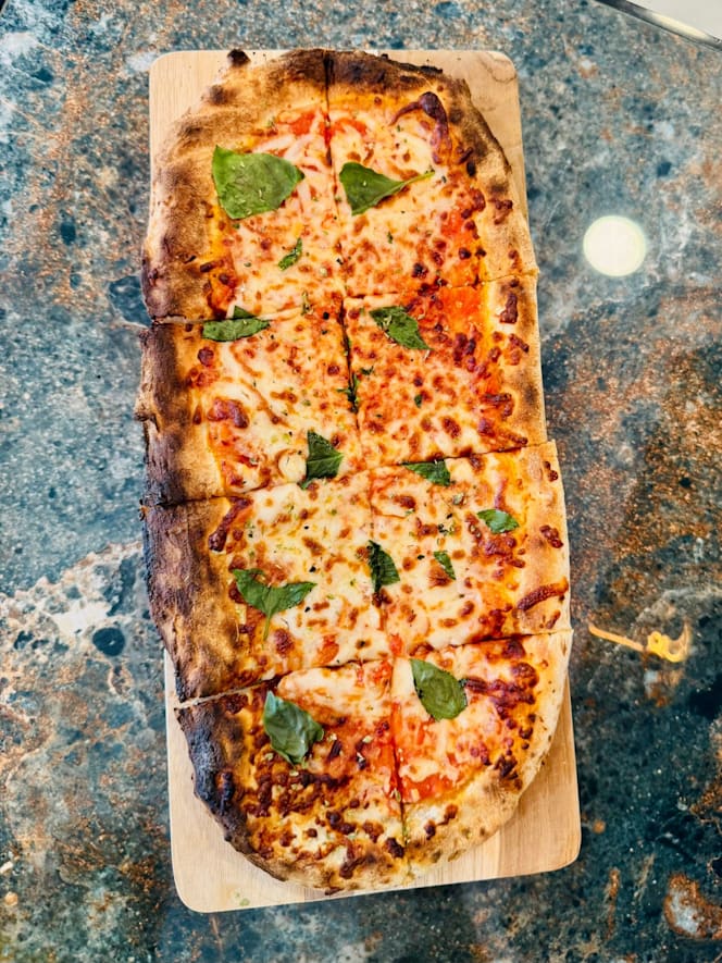 Monday Friday Bistro - 5