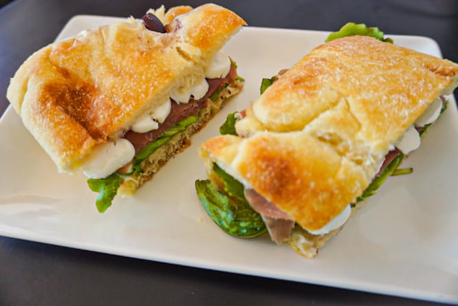 Monday Friday Bistro - 3