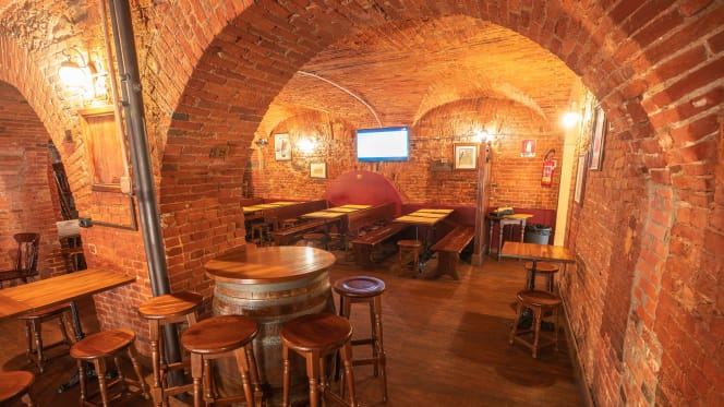 Jumping Jester Pub - 1
