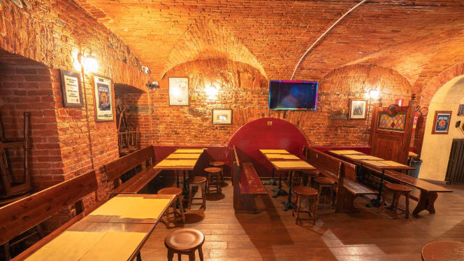 Jumping Jester Pub - 4