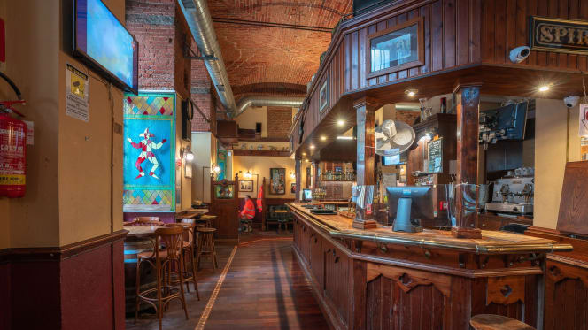 Jumping Jester Pub - 2