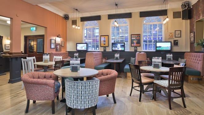 Bull Hotel Poulton Le Fylde - 2