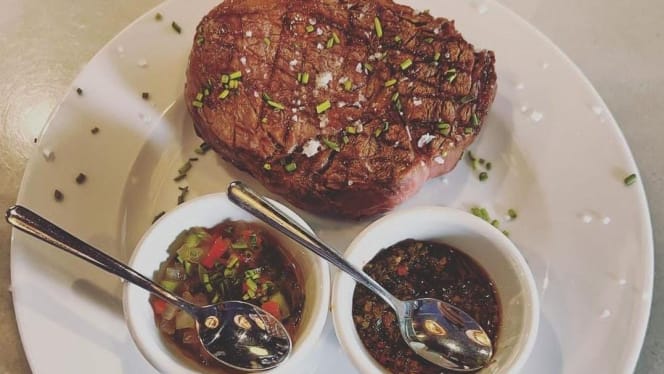 Faustos Grill - 1
