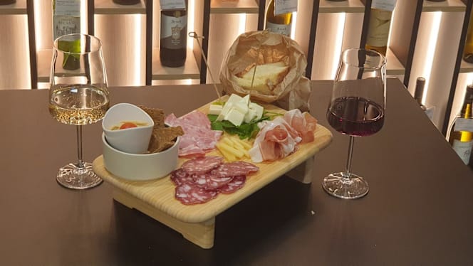 Enoteca Tell Me Wine - Rho - 4