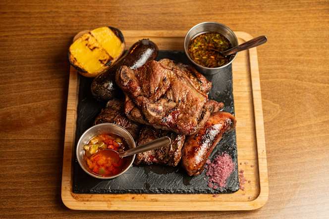 Emuná Asador Argentino - 9