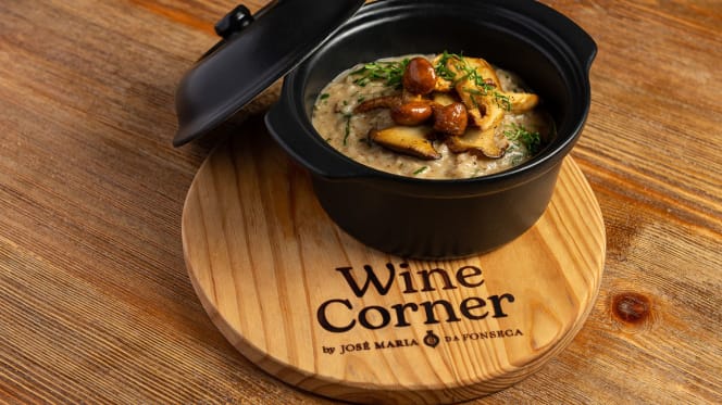 Wine Corner - 3