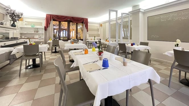 Hotel Ristorante Centrale - 0
