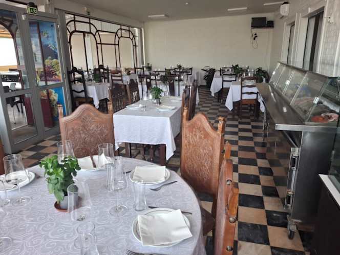 Nutica Restaurant - 5