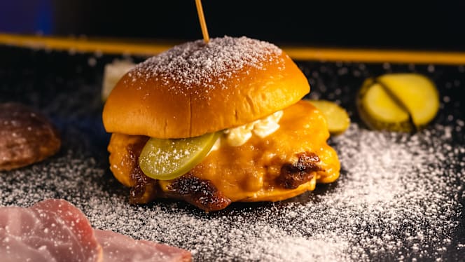 Smoke and Burgers - 0