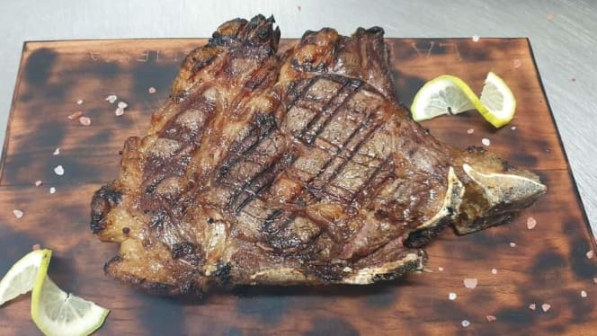 La Fiamma Trattoria Griglieria - 6