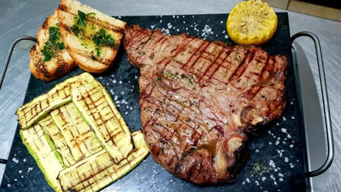 La Fiamma Trattoria Griglieria - 8