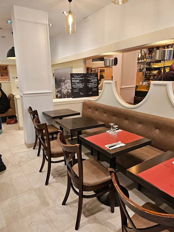 Le Bistrot des Martyrs - 2