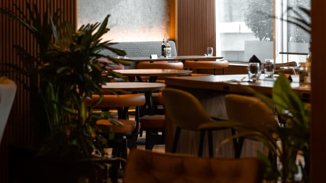 Commune Restaurant Schiphol - 2