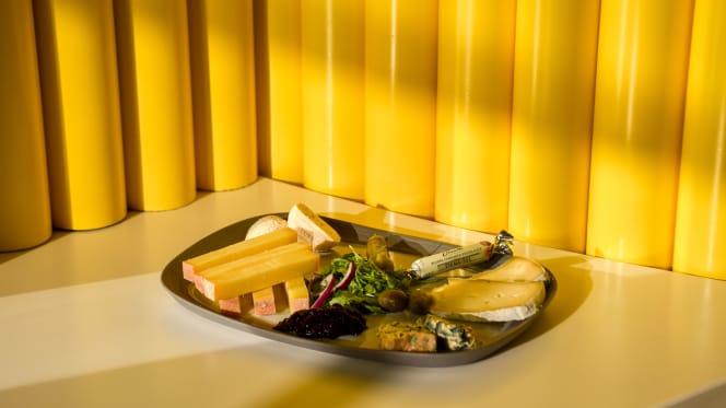 Maison Yellow - 1