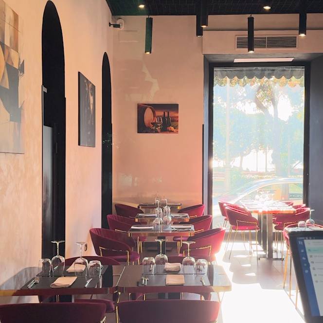 Nanou Restaurant Lounge - 3